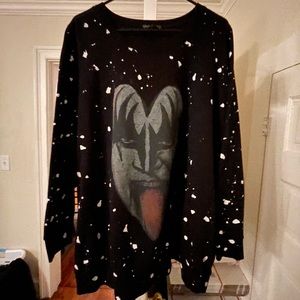 Torrid Kiss Splatter Sweatshirt Size 4